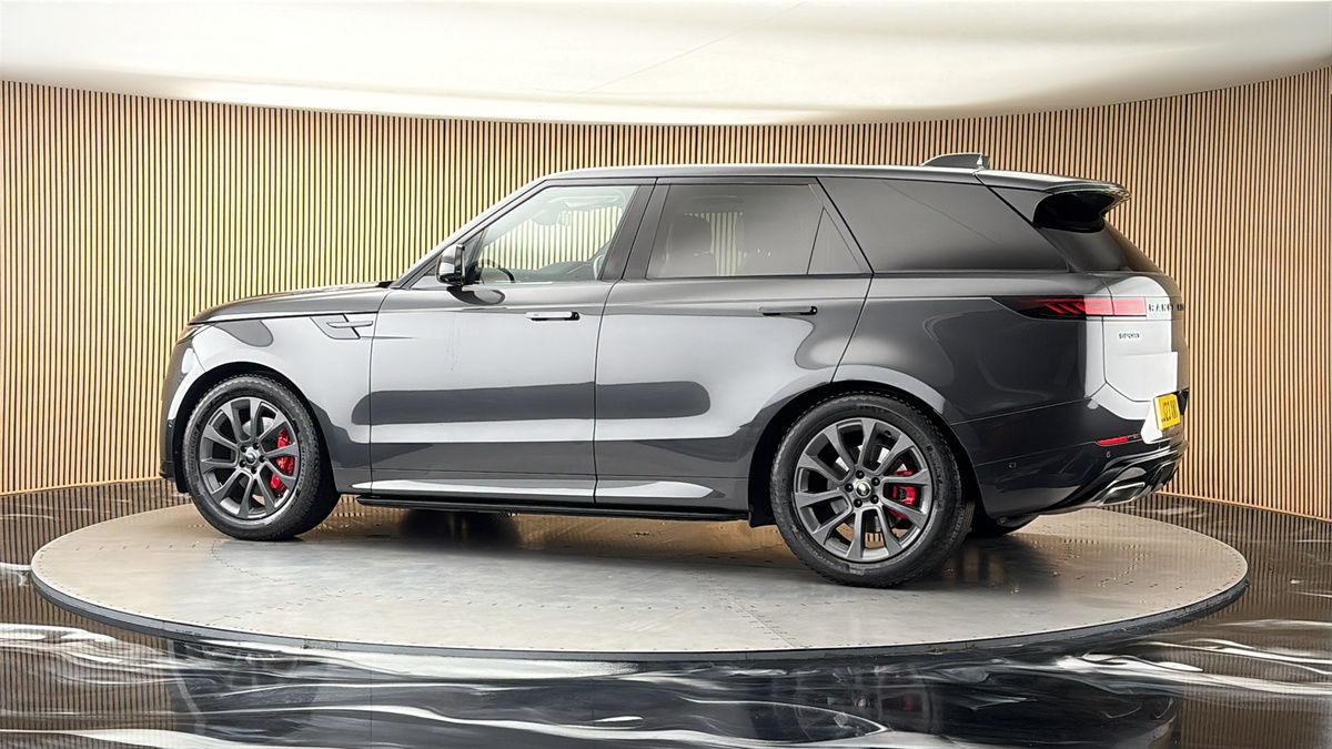 More views of Land Rover Range Rover Sport