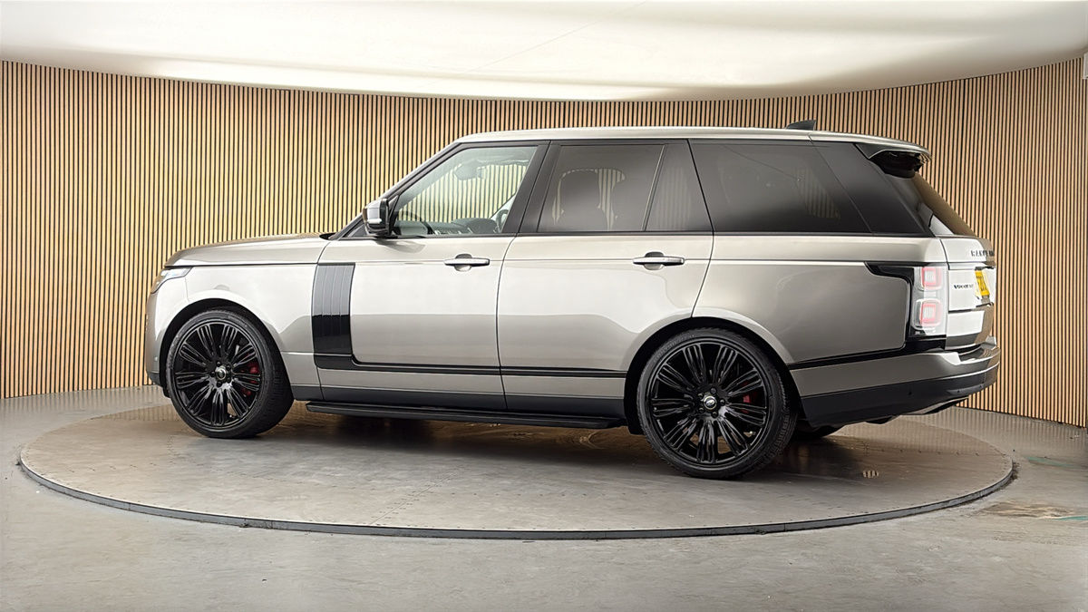 More views of Land Rover Range Rover