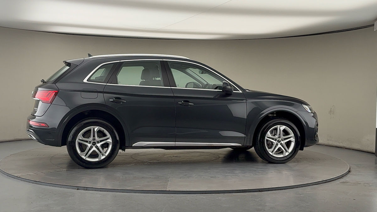 More views of Audi Q5