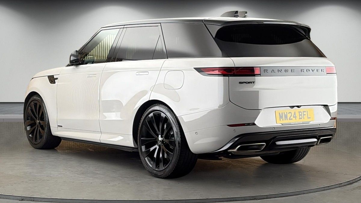 Land Rover Range Rover Sport Image 2