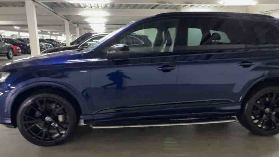 More views of Audi Q7