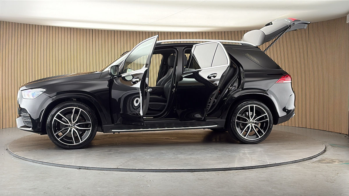 More views of Mercedes-Benz GLE