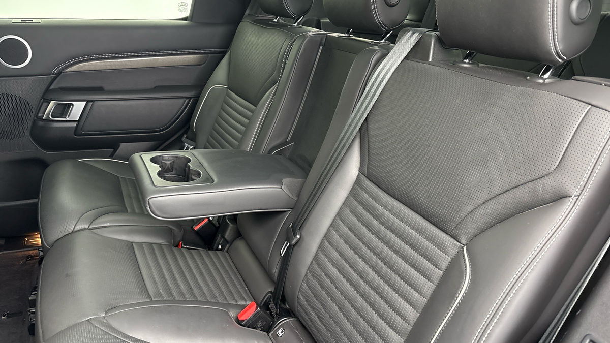Land Rover Discovery Image 9