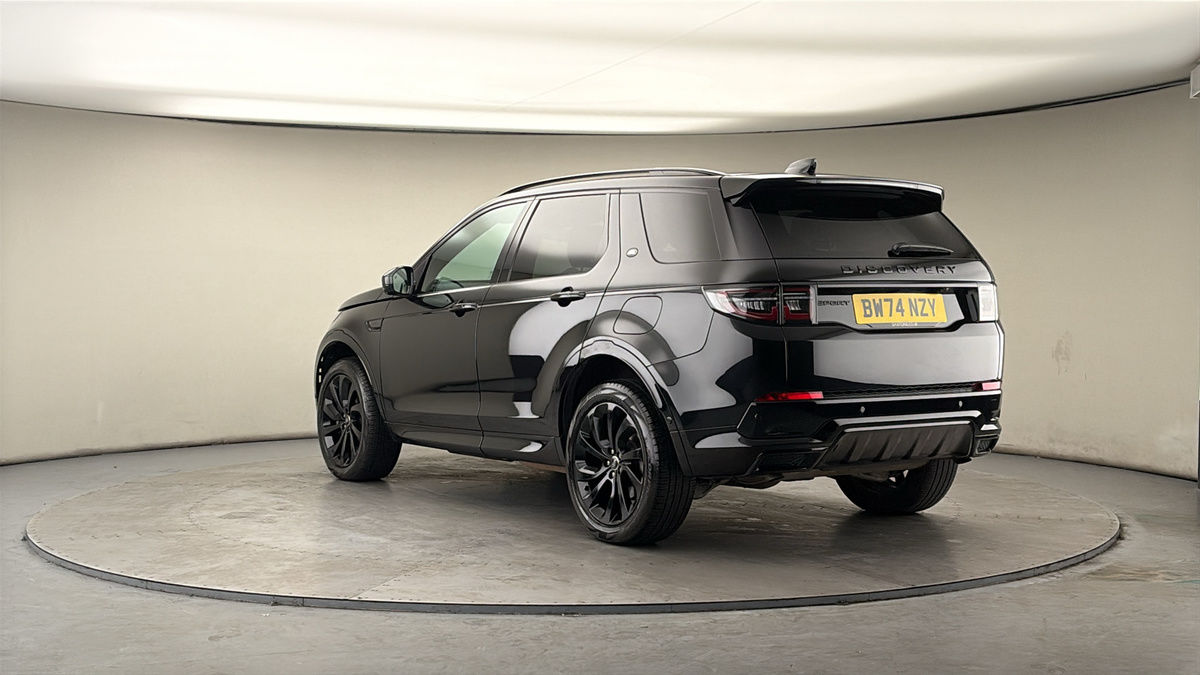Land Rover Discovery Sport Image 2