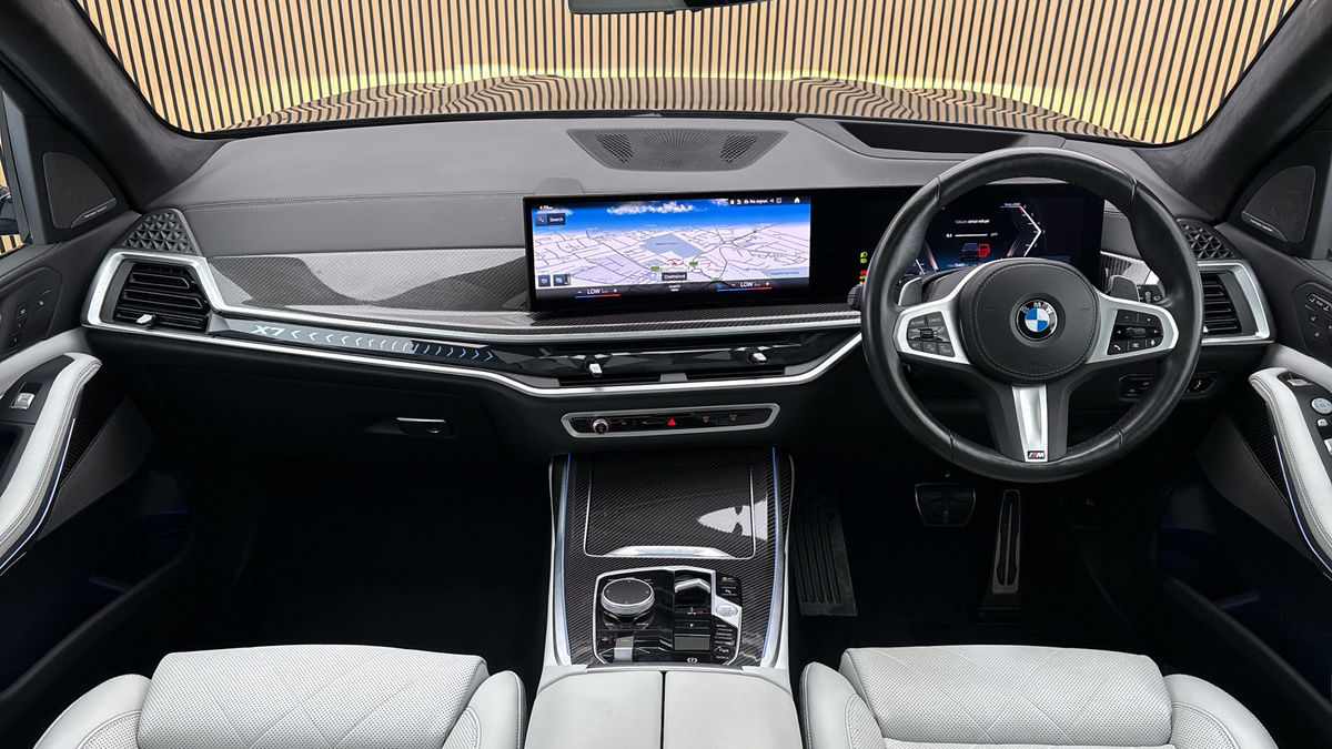 BMW X7 Image 12
