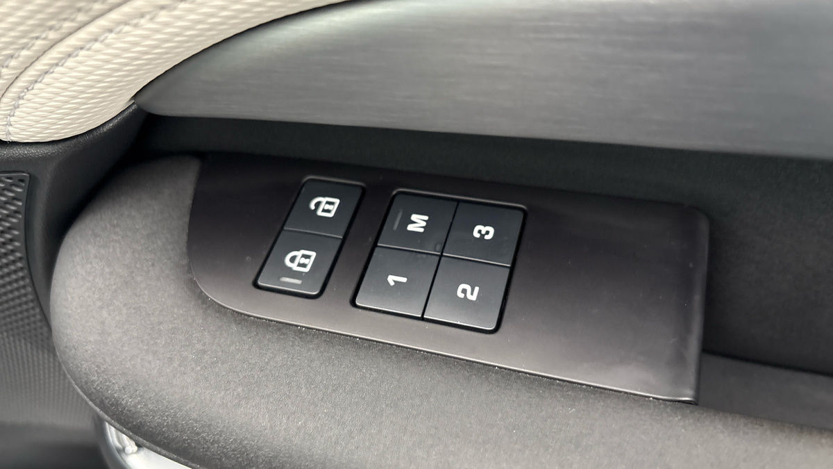 Land Rover Discovery Image 27