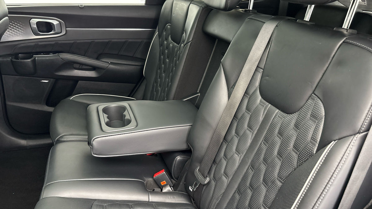 Kia Sorento Image 9