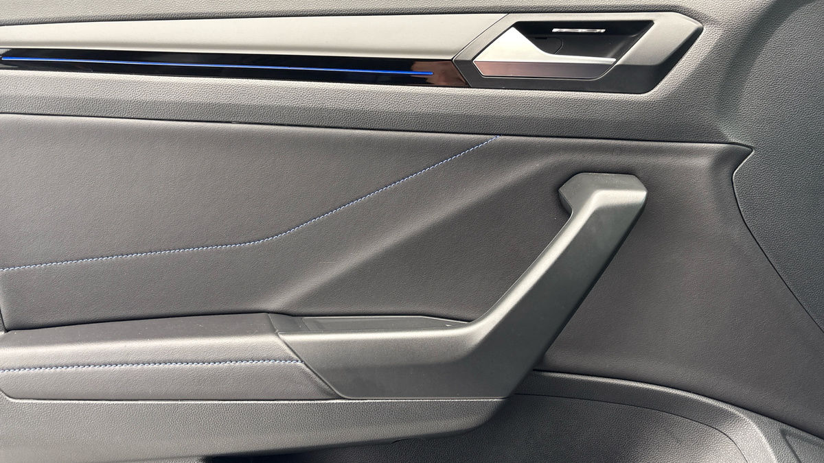 Volkswagen T-Roc Image 19