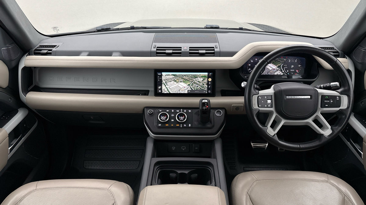 Land Rover Defender 90 Image 12