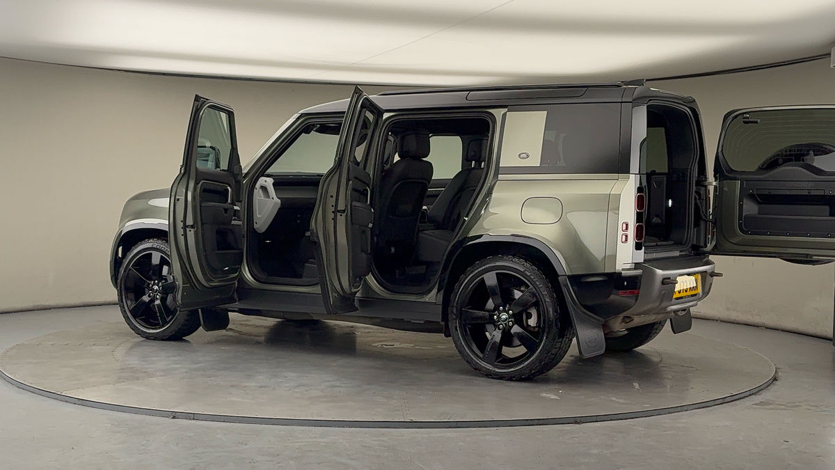 More views of Land Rover Defender 110