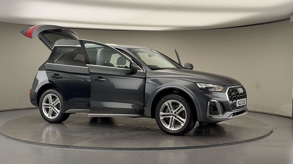 More views of Audi Q5