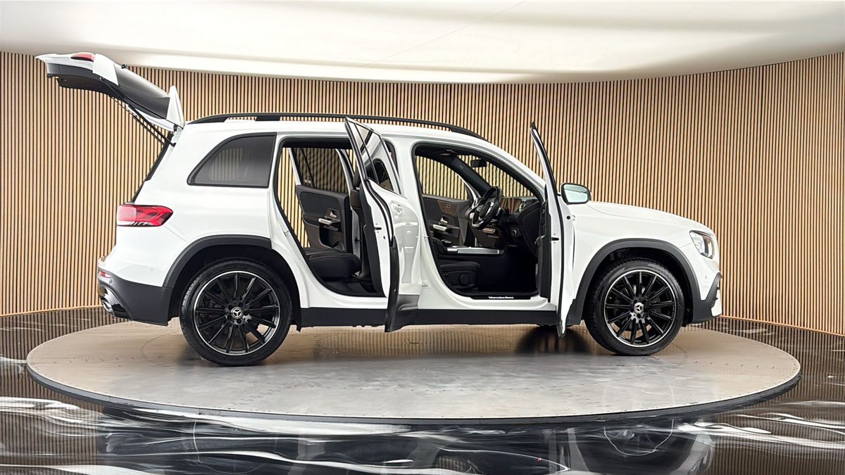 More views of Mercedes-Benz GLB