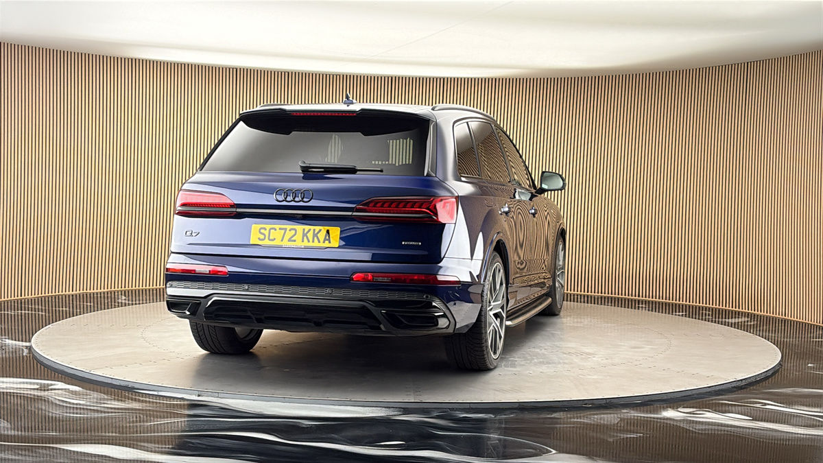 More views of Audi Q7