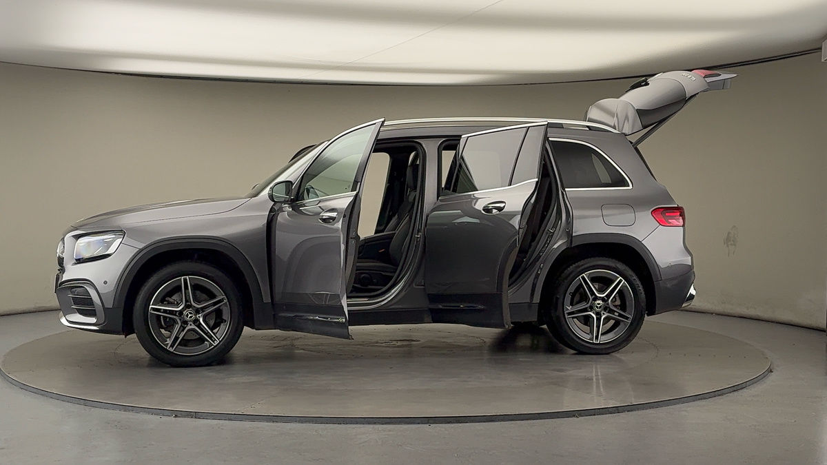 More views of Mercedes-Benz GLB