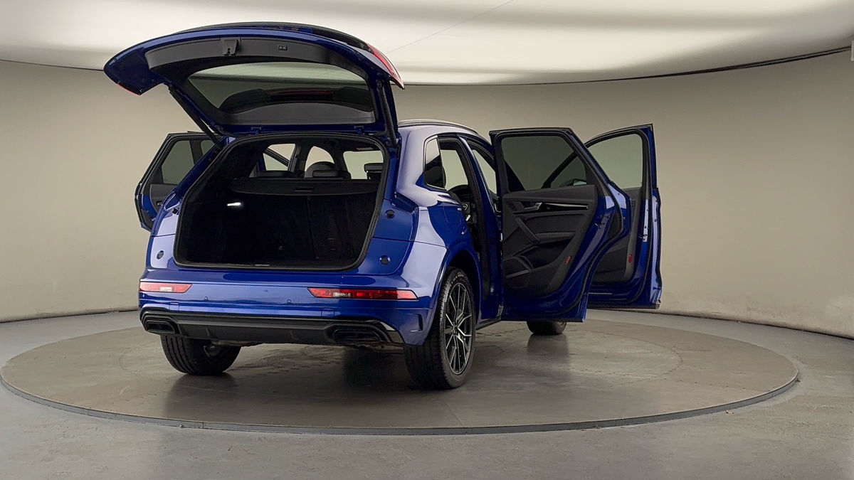 More views of Audi Q5