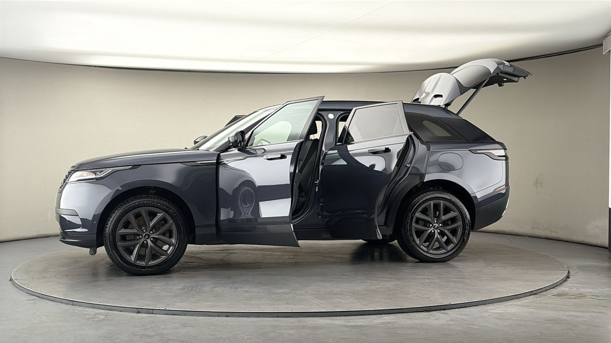 More views of Land Rover Range Rover Velar