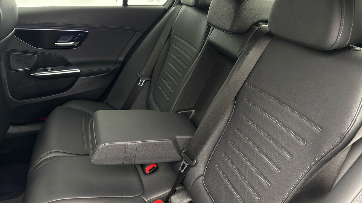 Mercedes-Benz C Class Image 9