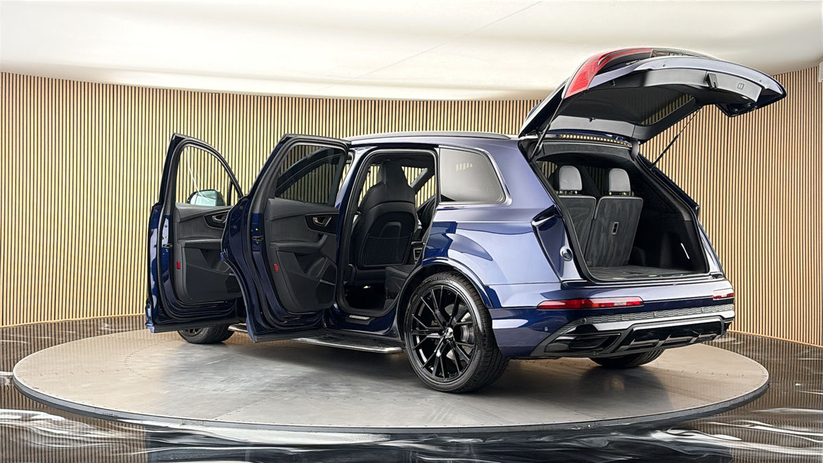 More views of Audi Q7