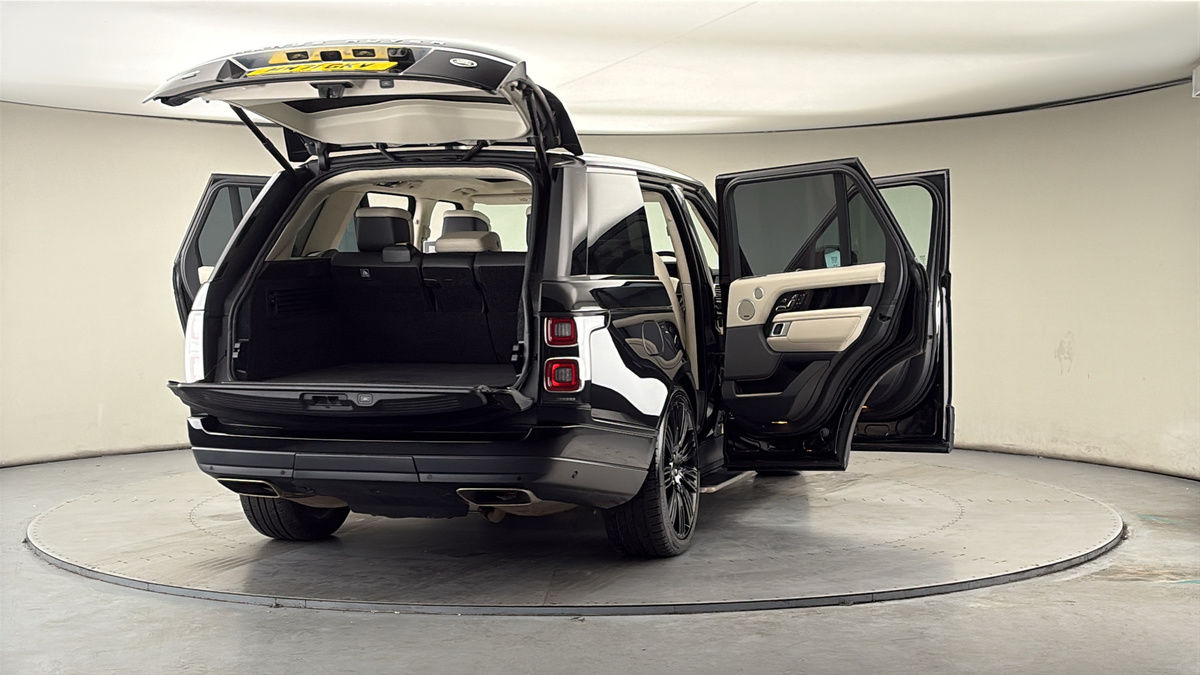 More views of Land Rover Range Rover