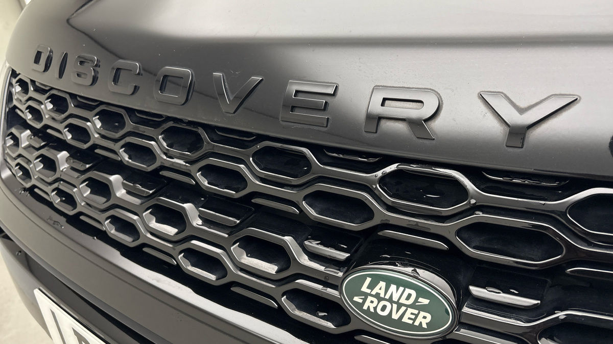 Land Rover Discovery Sport Image 24