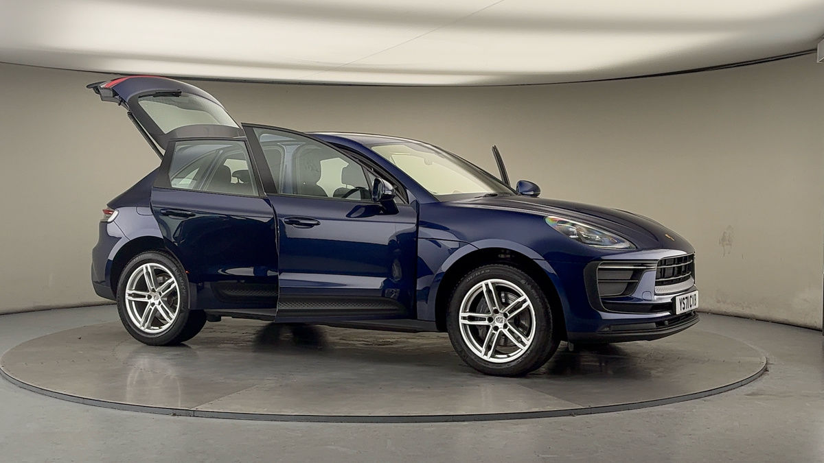 More views of Porsche Macan