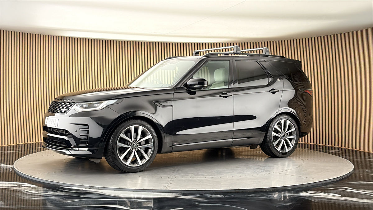 More views of Land Rover Discovery
