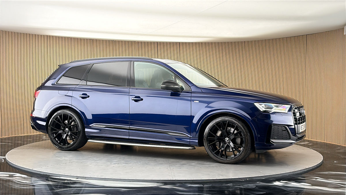 More views of Audi Q7