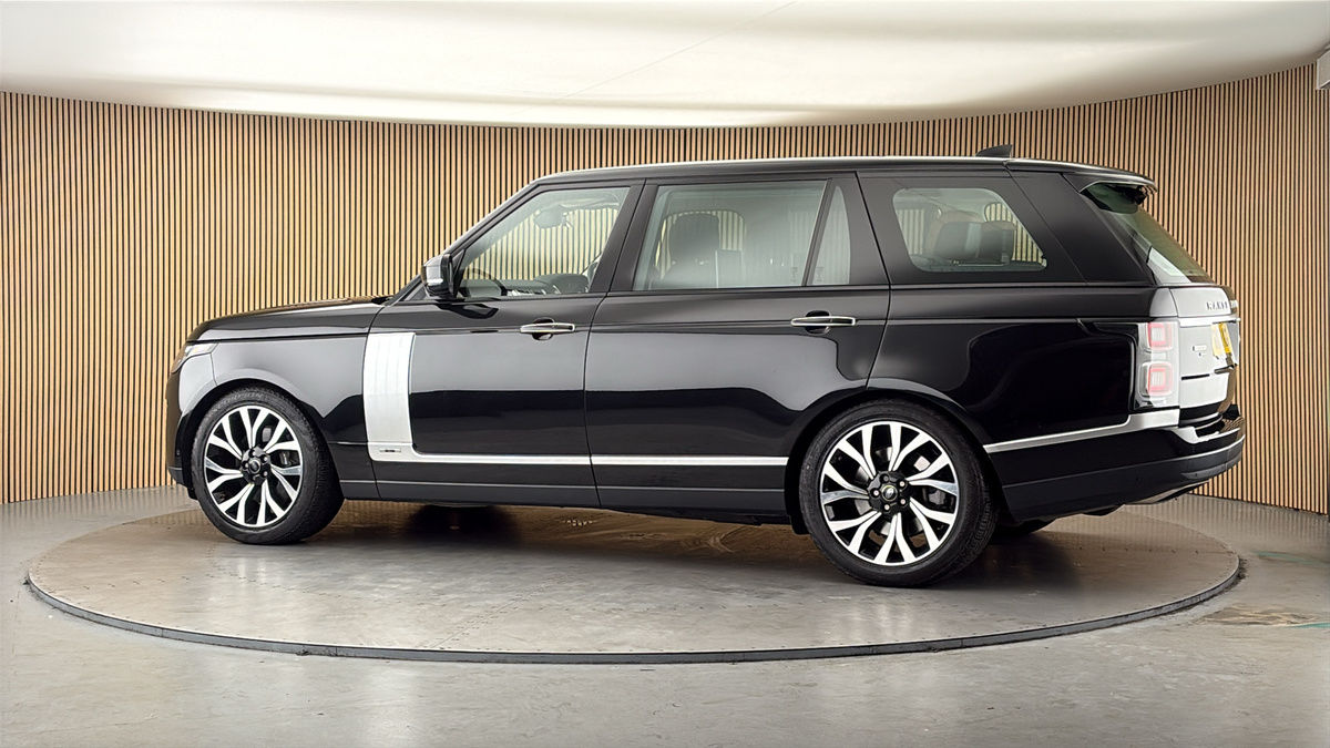 More views of Land Rover Range Rover