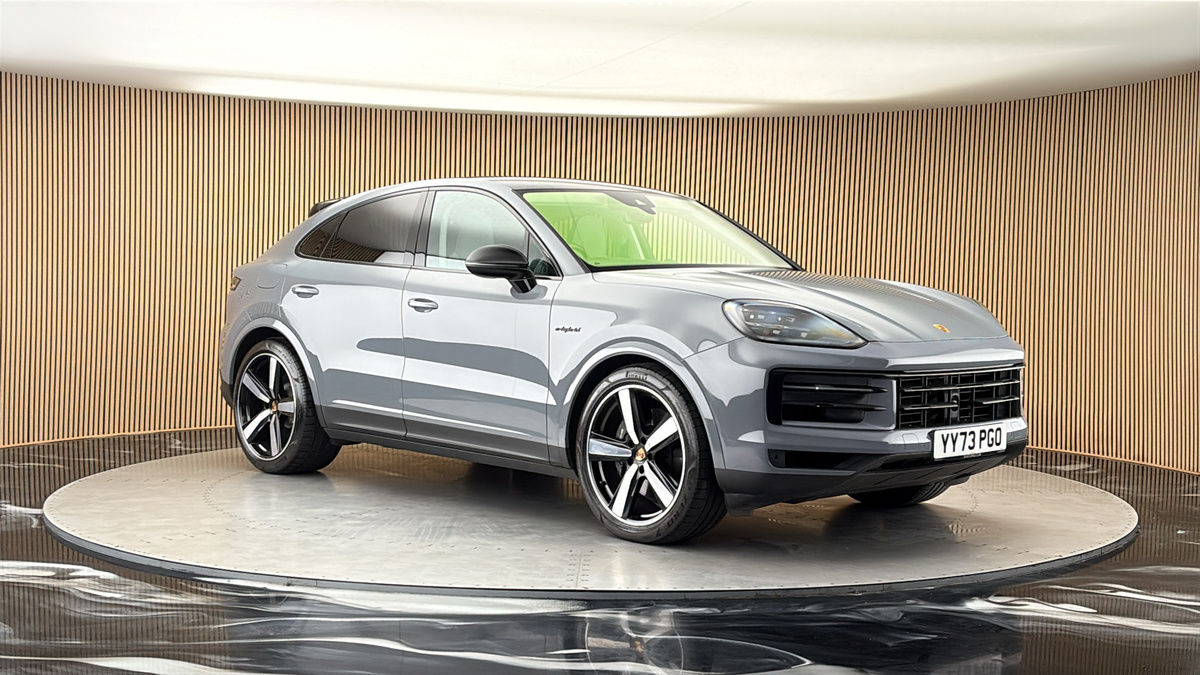 More views of Porsche Cayenne