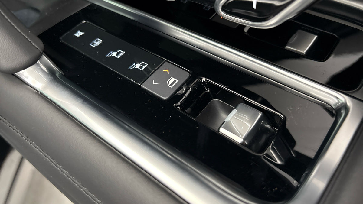 Land Rover Range Rover Image 31