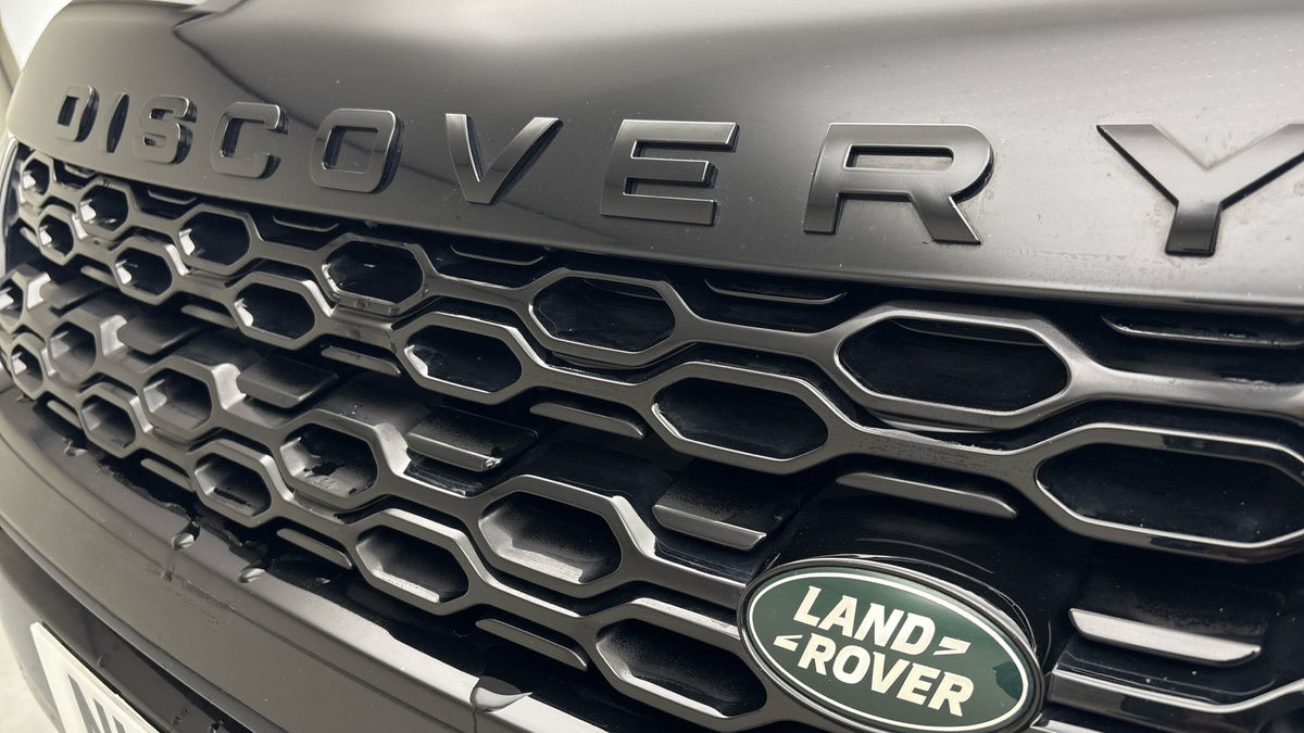 Land Rover Discovery Sport Image 24