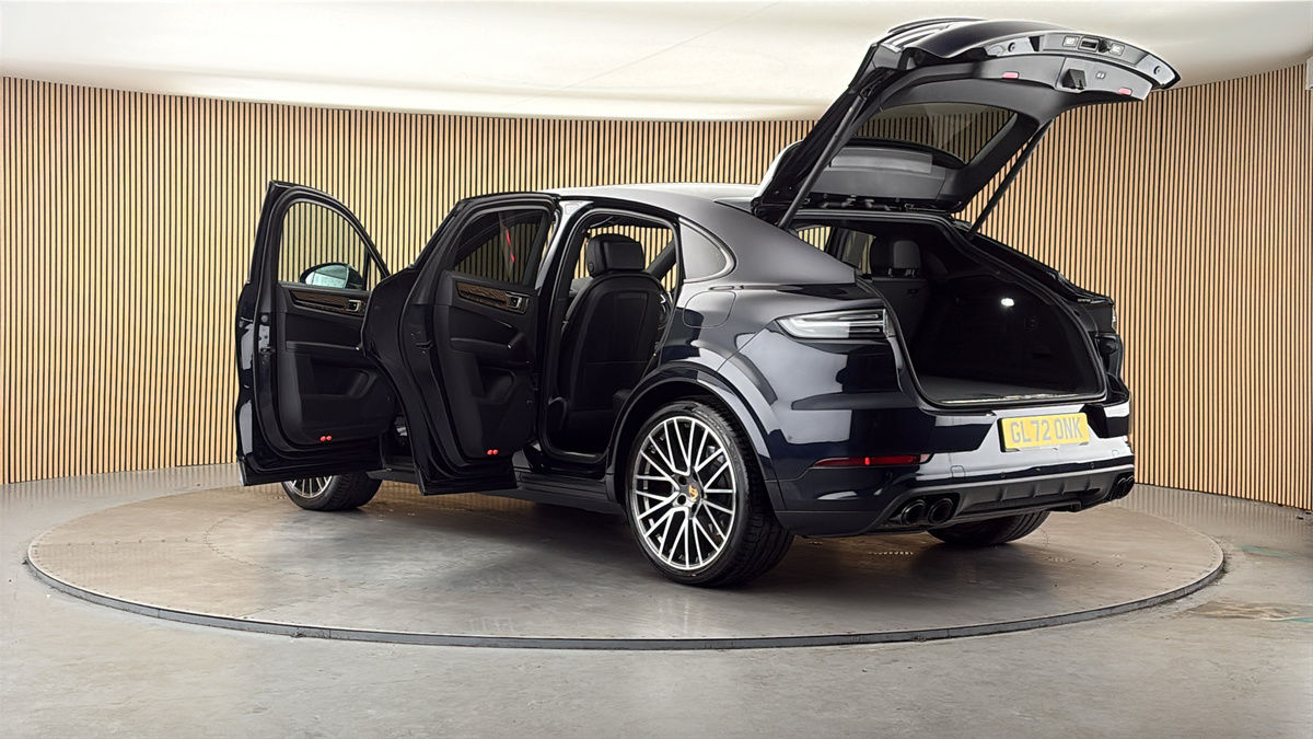 More views of Porsche Cayenne