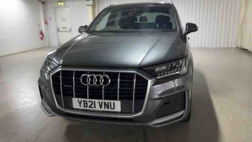 More views of Audi Q7