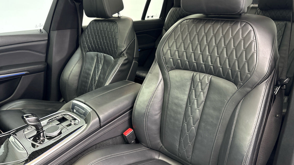 BMW X7 Image 7