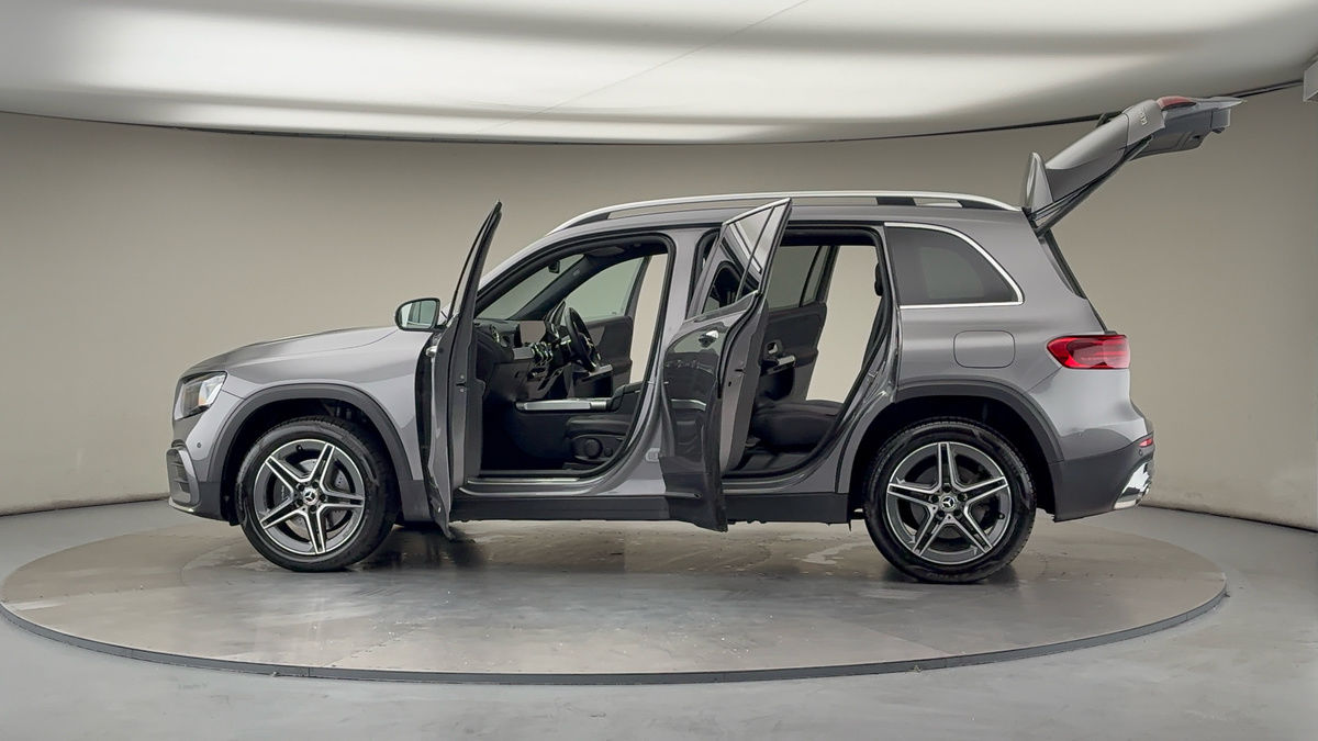 More views of Mercedes-Benz GLB