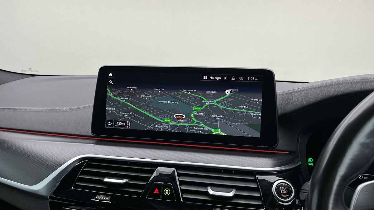BMW 5 Series Image 17