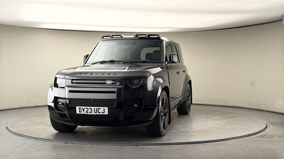 More views of Land Rover Defender 110