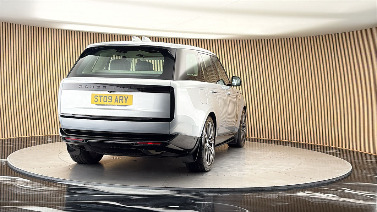 More views of Land Rover Range Rover