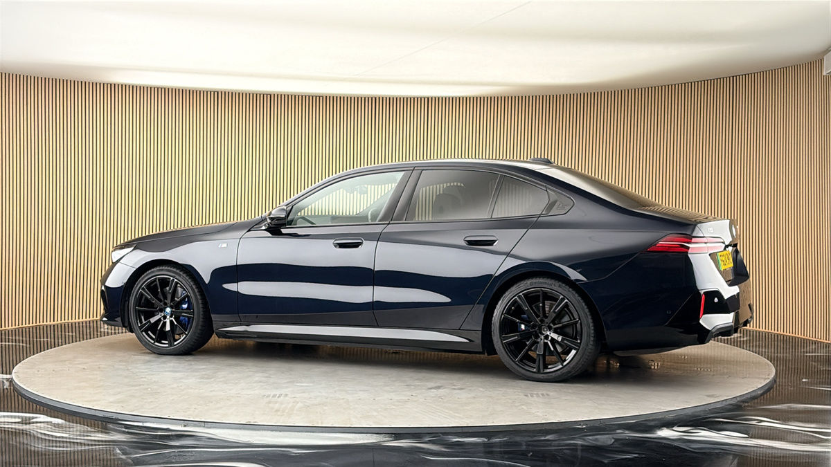 More views of BMW i5