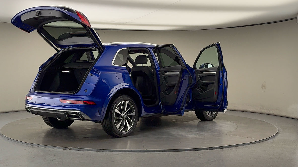 More views of Audi Q5