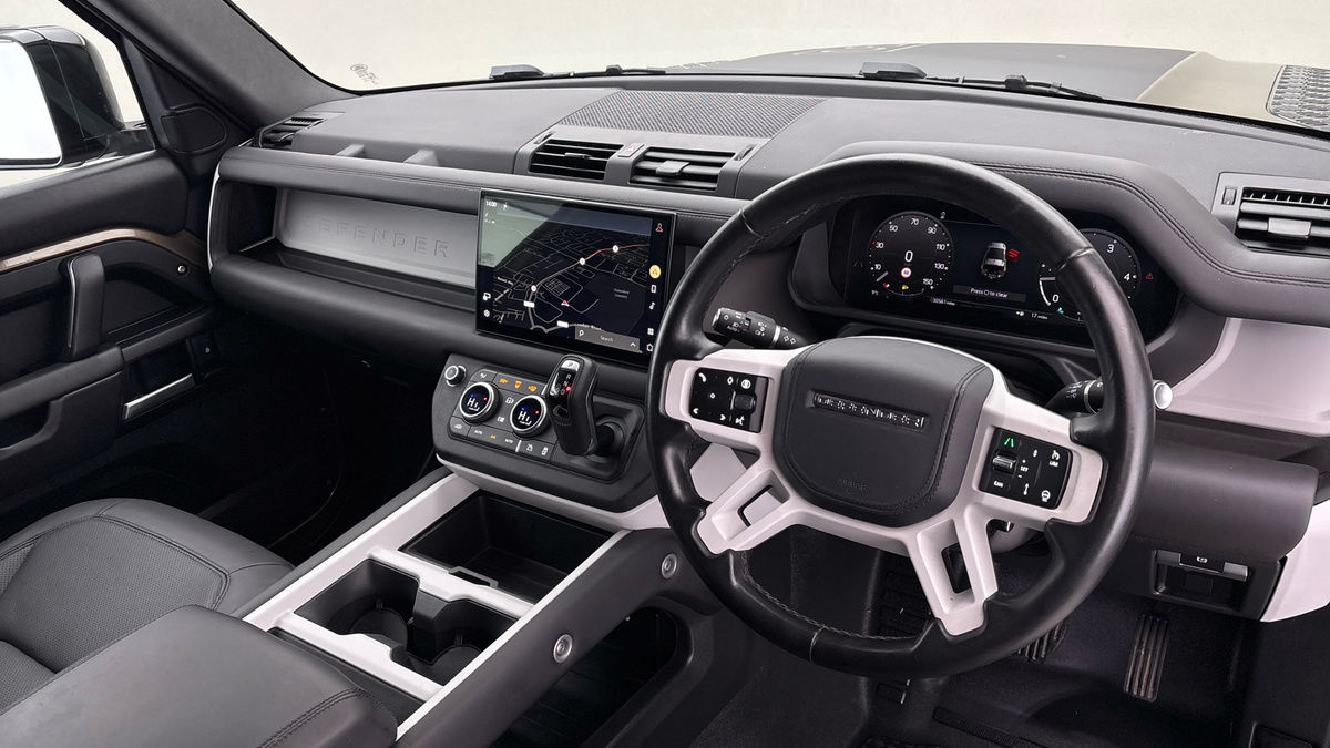 Land Rover Defender 90 Image 12