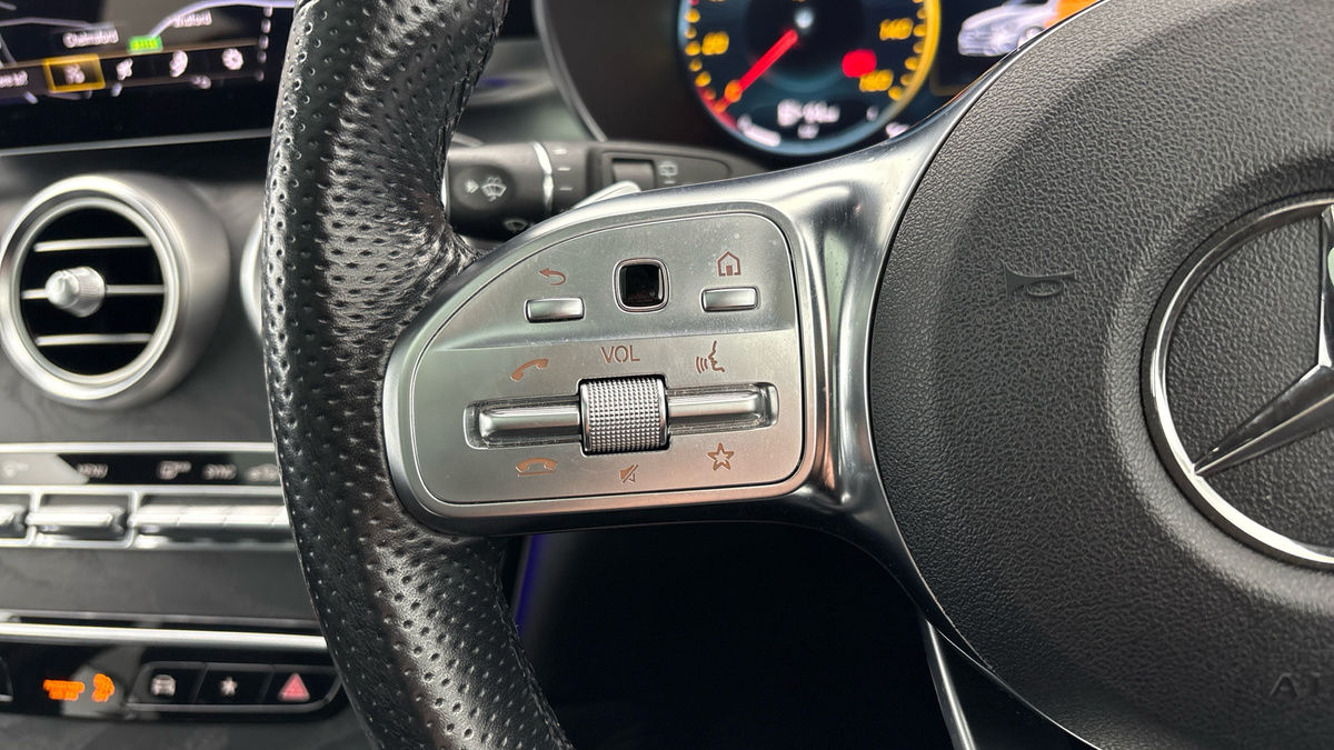 Mercedes-Benz GLC Image 13