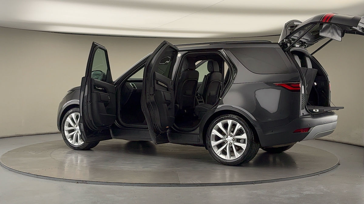 More views of Land Rover Discovery