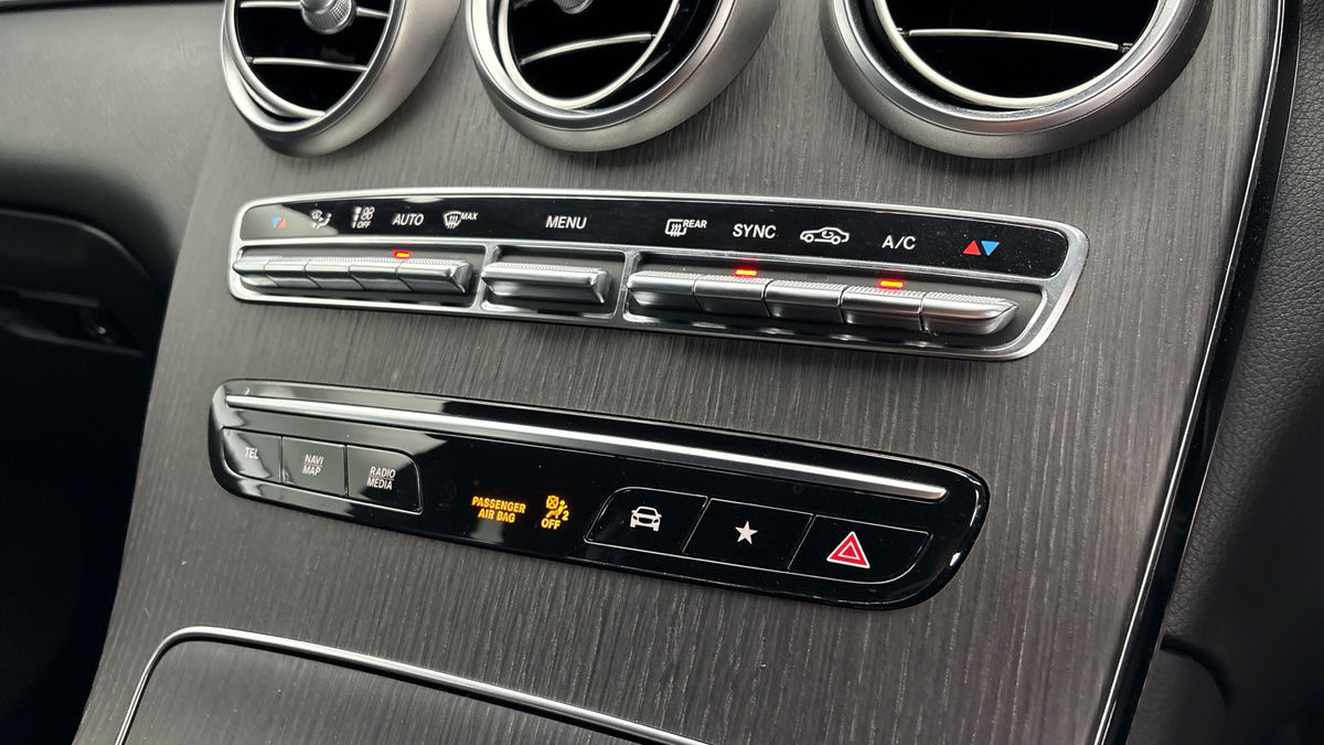 Mercedes-Benz GLC Image 27