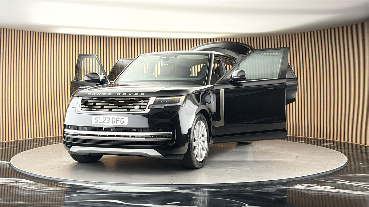More views of Land Rover Range Rover