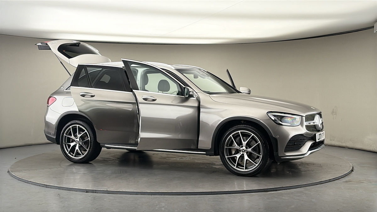 More views of Mercedes-Benz GLC