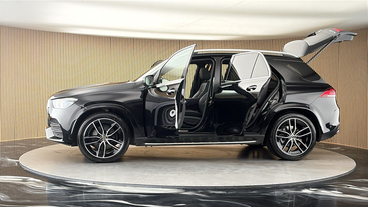 More views of Mercedes-Benz GLE