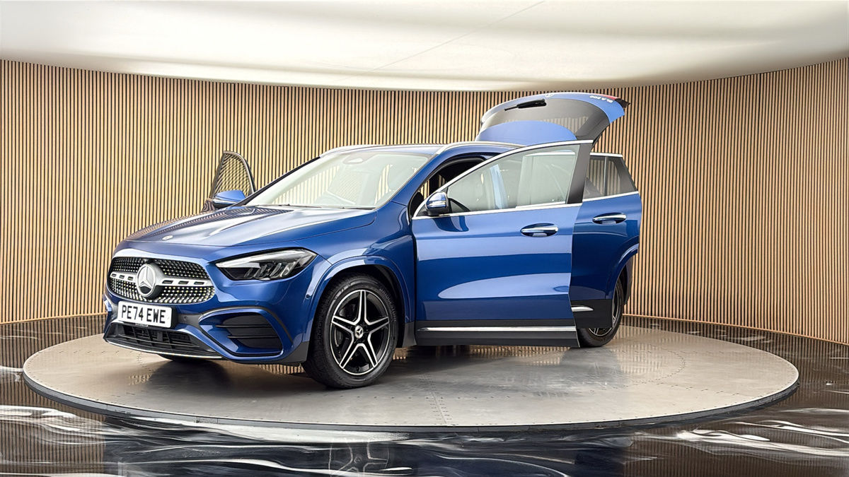 Mercedes-Benz GLA Image 22