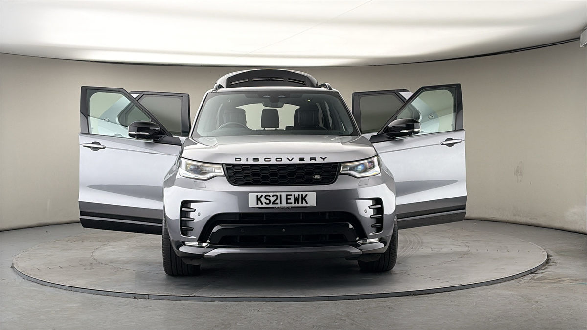 More views of Land Rover Discovery