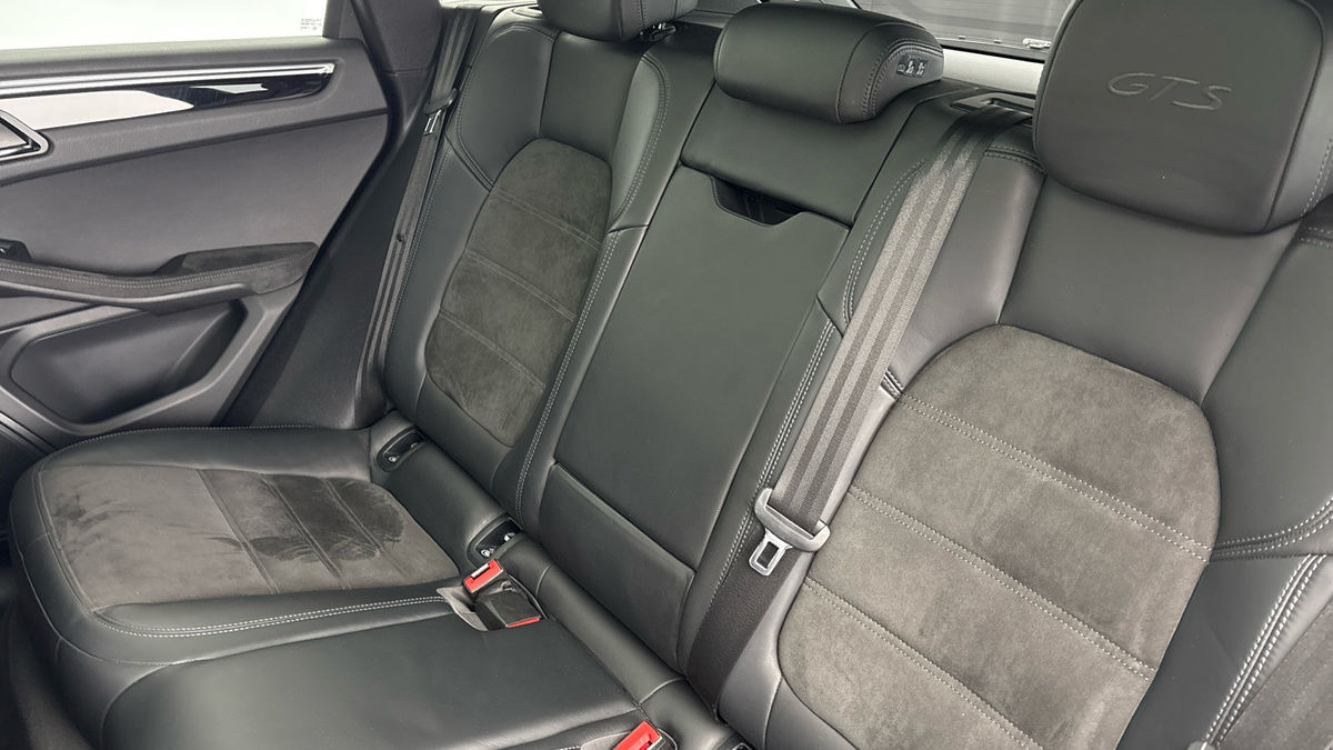 Porsche Macan Image 8